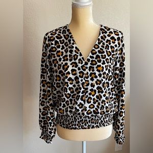 Michael Kors Leopard 🐆 Print V-neck, Long Sleeve Top with Ruched Cuffs and Hem